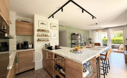 Appartamento a Antibes, Provenza-Alpi-Costa Azzurra, Francia 1