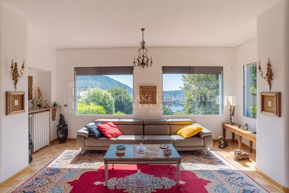Villa in Sagnino-Tavernola-Monte Olimpino, Como, Lombardy 2 - 16008314