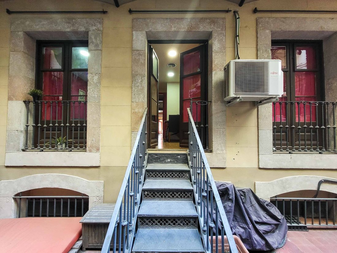 Apartment in Ciutat Vella, Barcelona, Spain 4 - 17871683