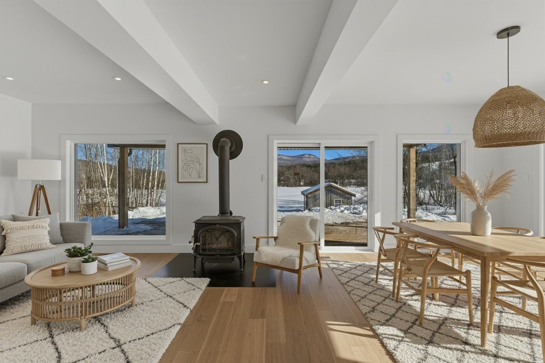 House in Sutton, Quebec, Canada 3 - 17283449
