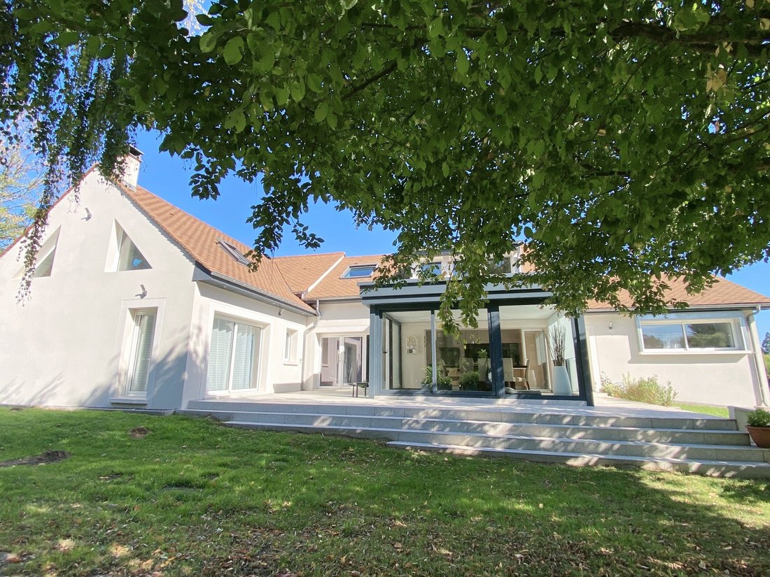 House in Gambais, Ile-de-France, France 1 - 17885886