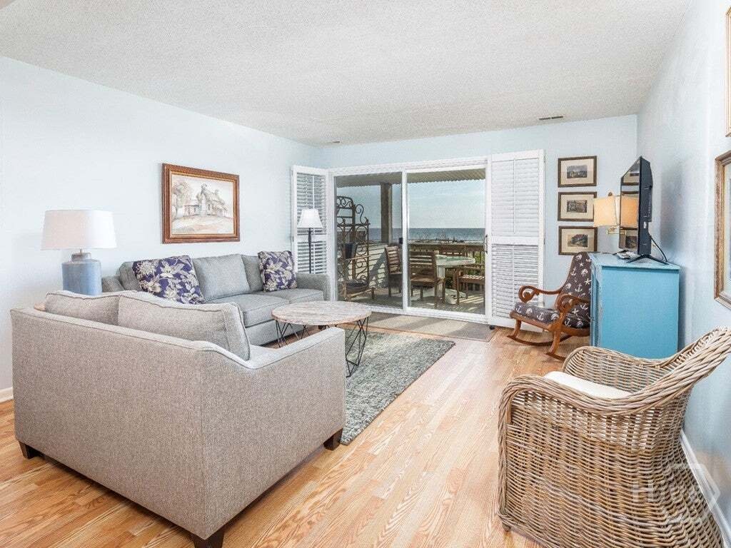 Condo in Tybee Island, Georgia, United States 2 - 17303543