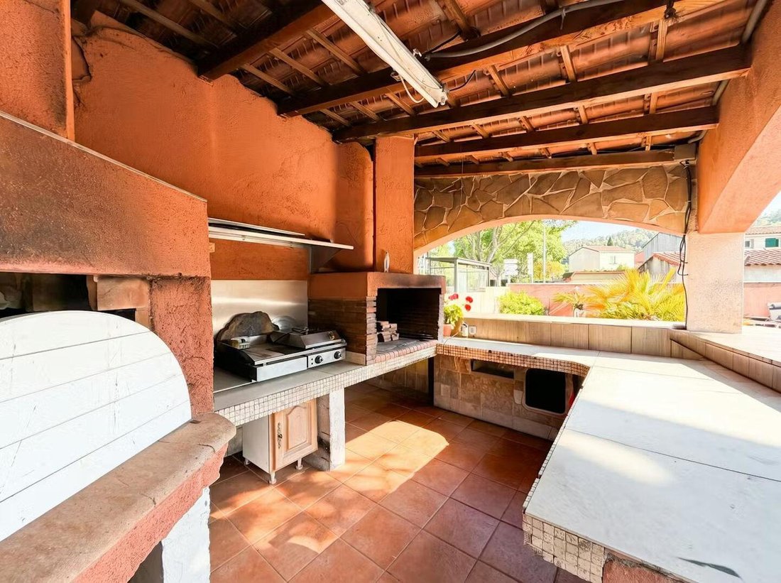 House in Biver, Gardanne, France 2 - 17882975