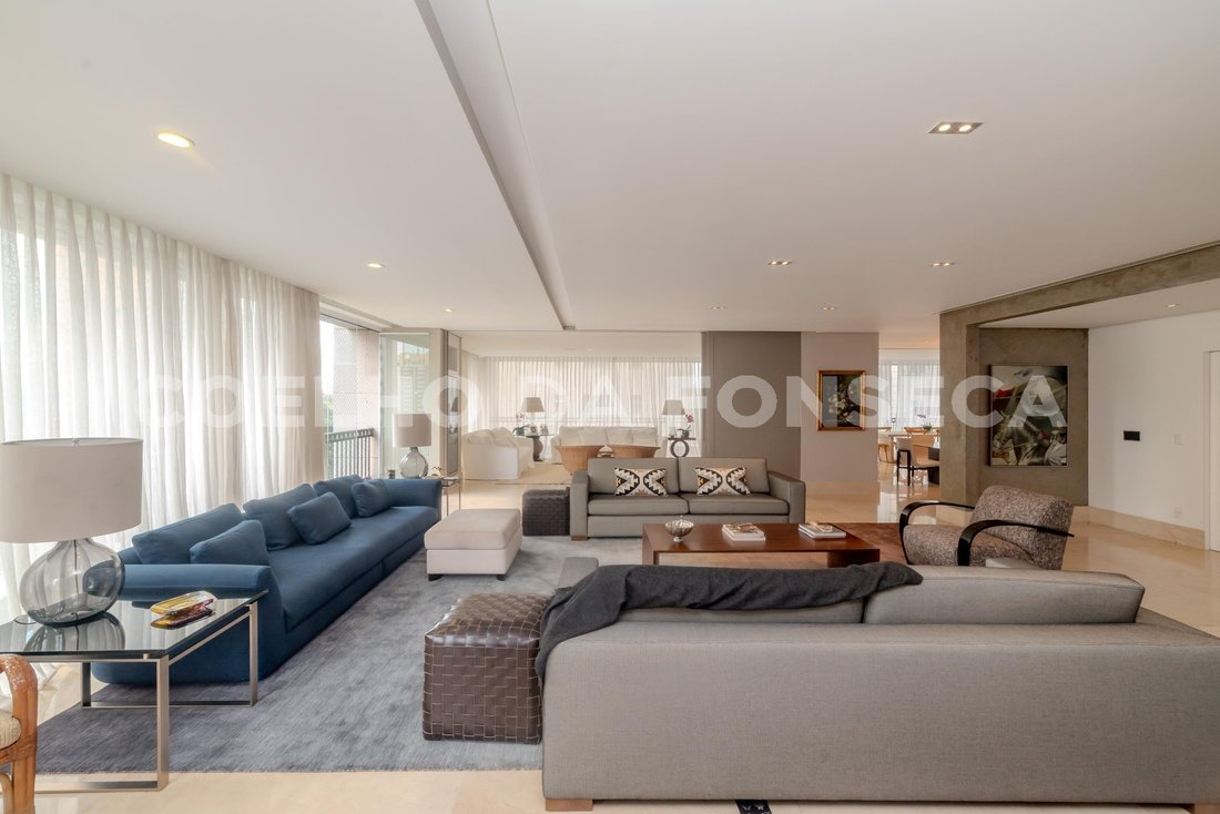 Condo in São Paulo, State of São Paulo, Brazil 1 - 17877797