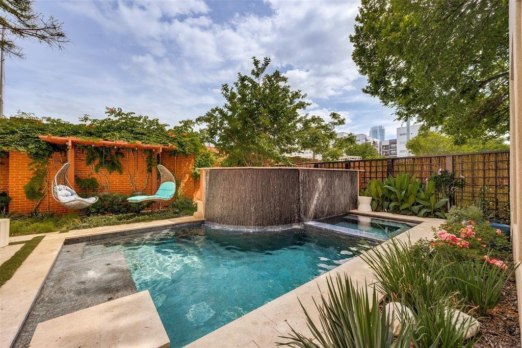 House in Dallas, Texas, United States 3 - 17879281