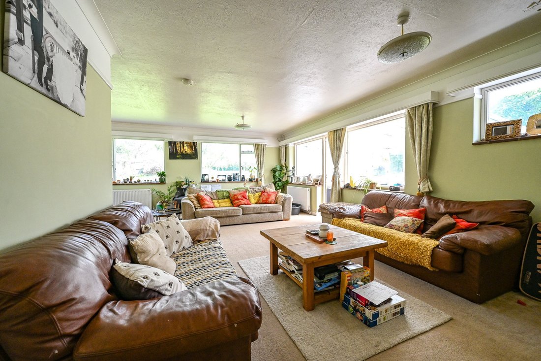 House in Ringwood, England 3 - 17874982
