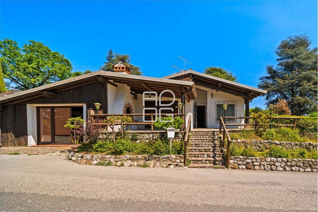Villa in Hill Zone, Padenghe sul Garda, Lombardy 4 - 17875039