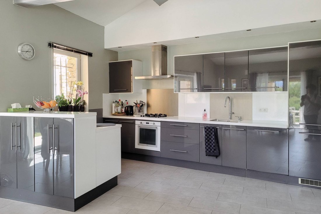 Apartment in Gordes, Provence-Alpes-Côte d'Azur, France 3 - 17875838