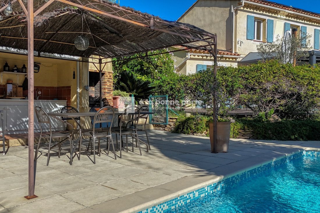 Villa in La Cadiere-d'Azur, Provence-Alpes-Côte d'Azur, France 3 - 16536797