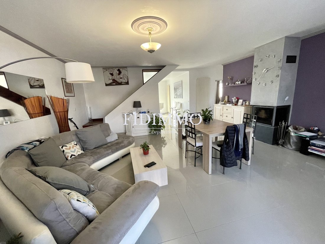 House in Chennevieres-sur-Marne, Ile-de-France, France 3 - 17883713