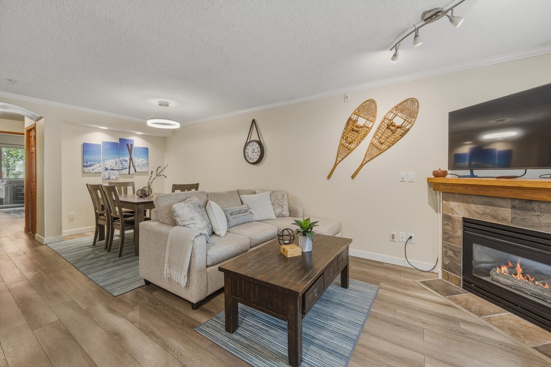 Townhouse in Whistler, British Columbia, Canada 1 - 17881543