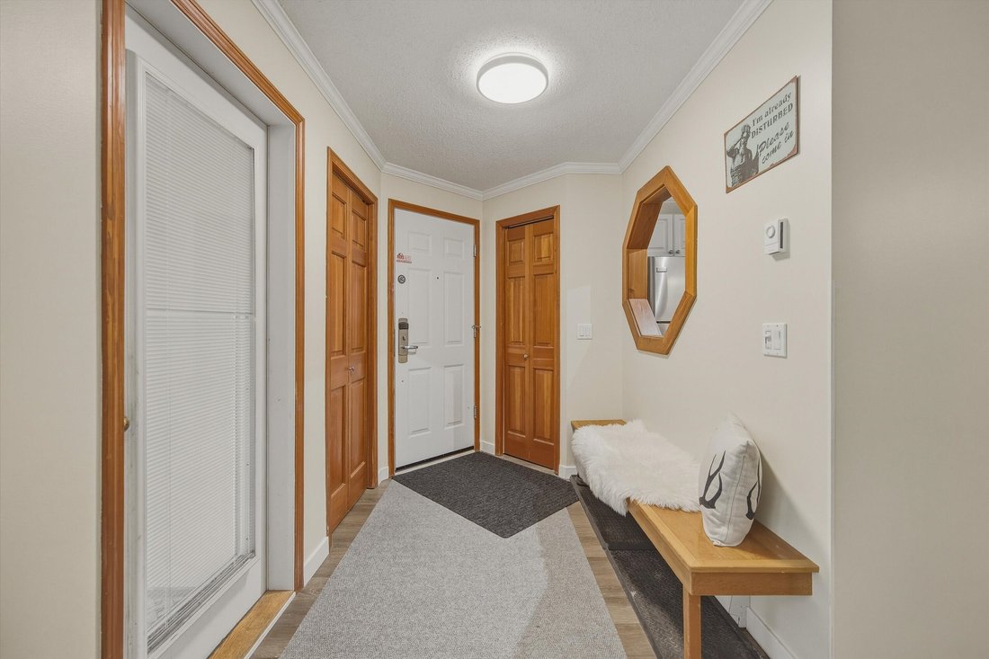 Townhouse in Whistler, British Columbia, Canada 5 - 17881543