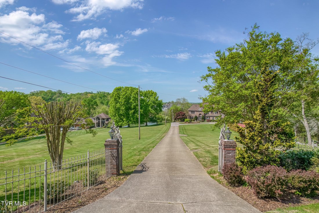 House in Elizabethton, Tennessee, United States 3 - 17884914