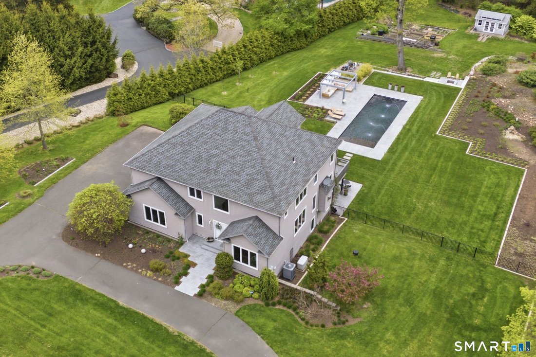 House in Avon, Connecticut, United States 1 - 17884069