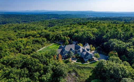 House in Bow, New Hampshire, United States 1