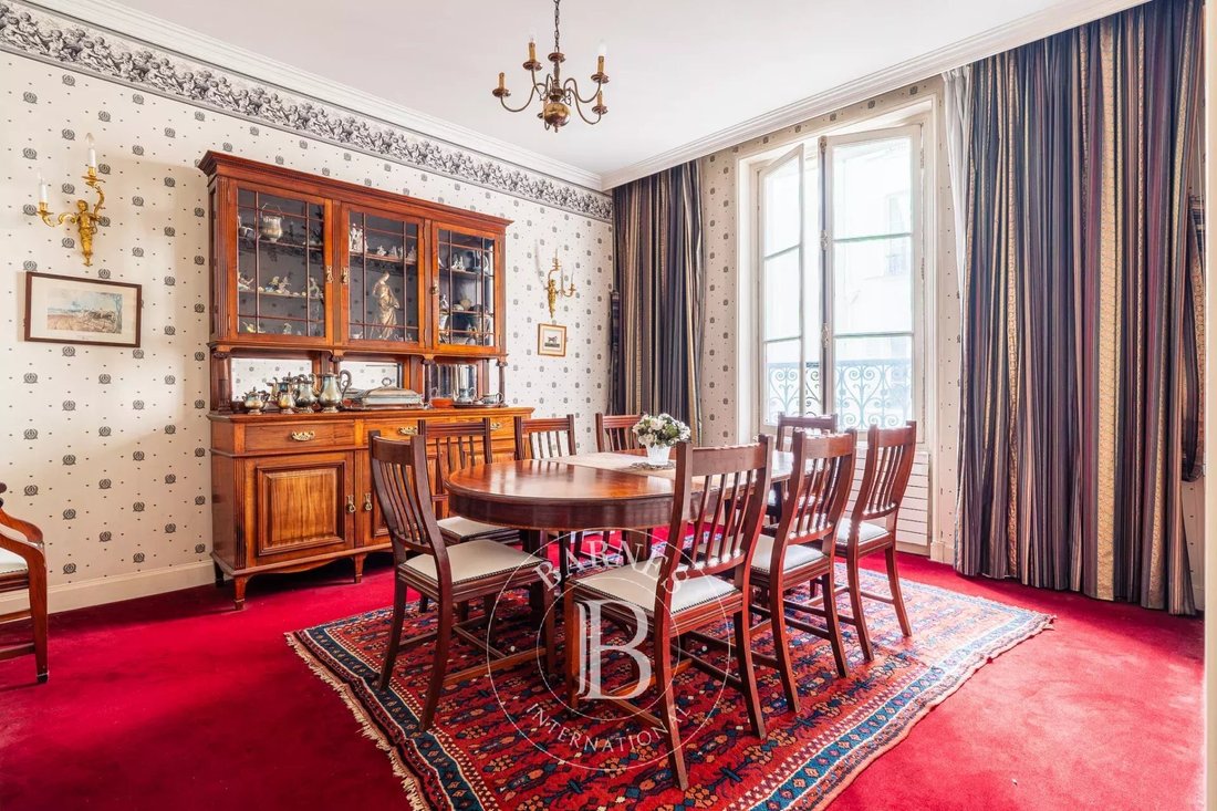 Apartment in Elysées-Madeleine, Paris 8e Arrondissement, Paris 5 - 17885198
