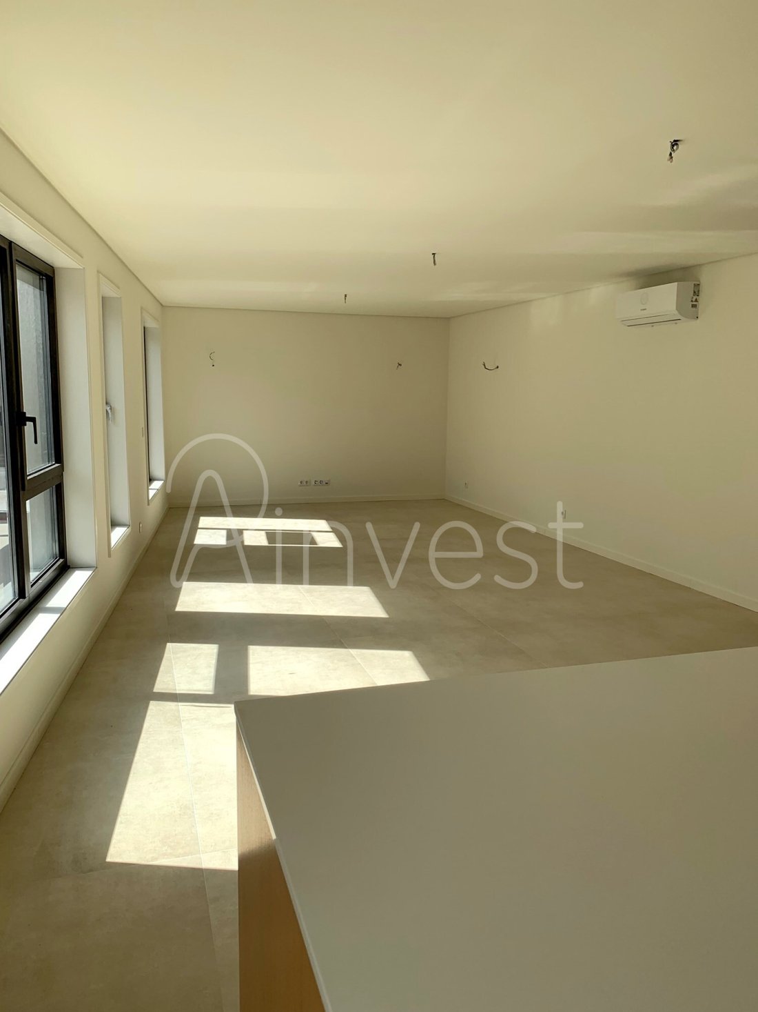 Apartment in Cedofeita, Santo Ildefonso, Se, Miragaia, Sao Nicolau e Vitoria, Porto District, Portugal 5 - 17879666