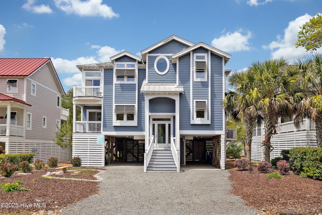 House in Oak Island, North Carolina, United States 1 - 17878951