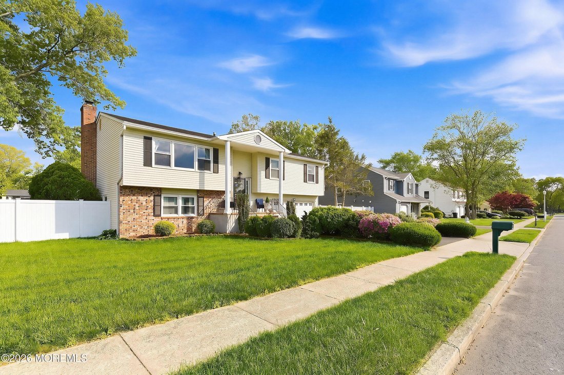 House in Howell Township, New Jersey, United States 2 - 17886994