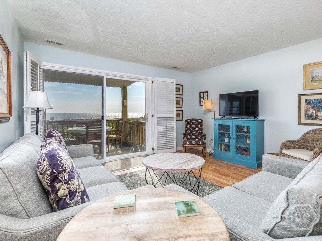 Condo in Tybee Island, Georgia, United States 3 - 17303543