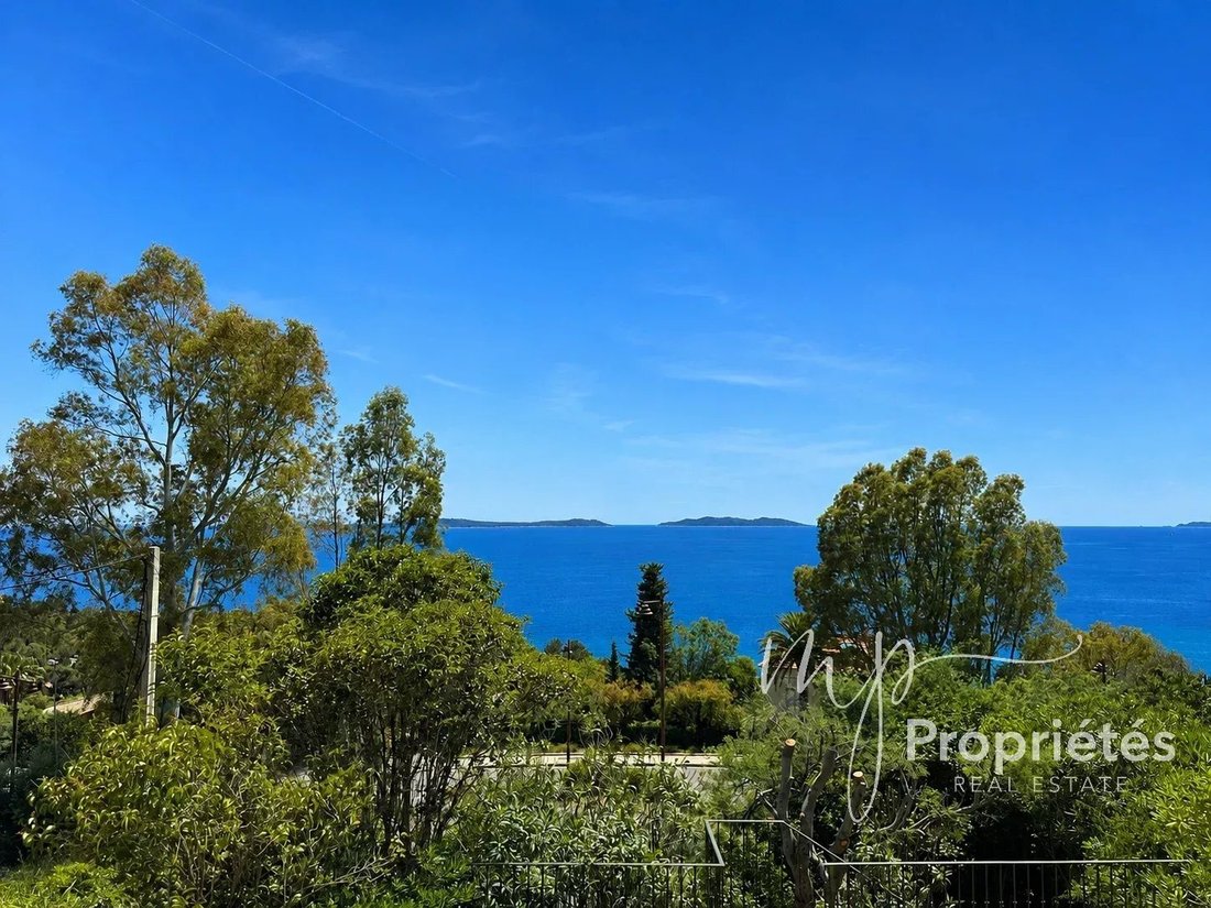 House in Rayol-Canadel-sur-Mer, Provence-Alpes-Côte d'Azur, France 4 - 17873638