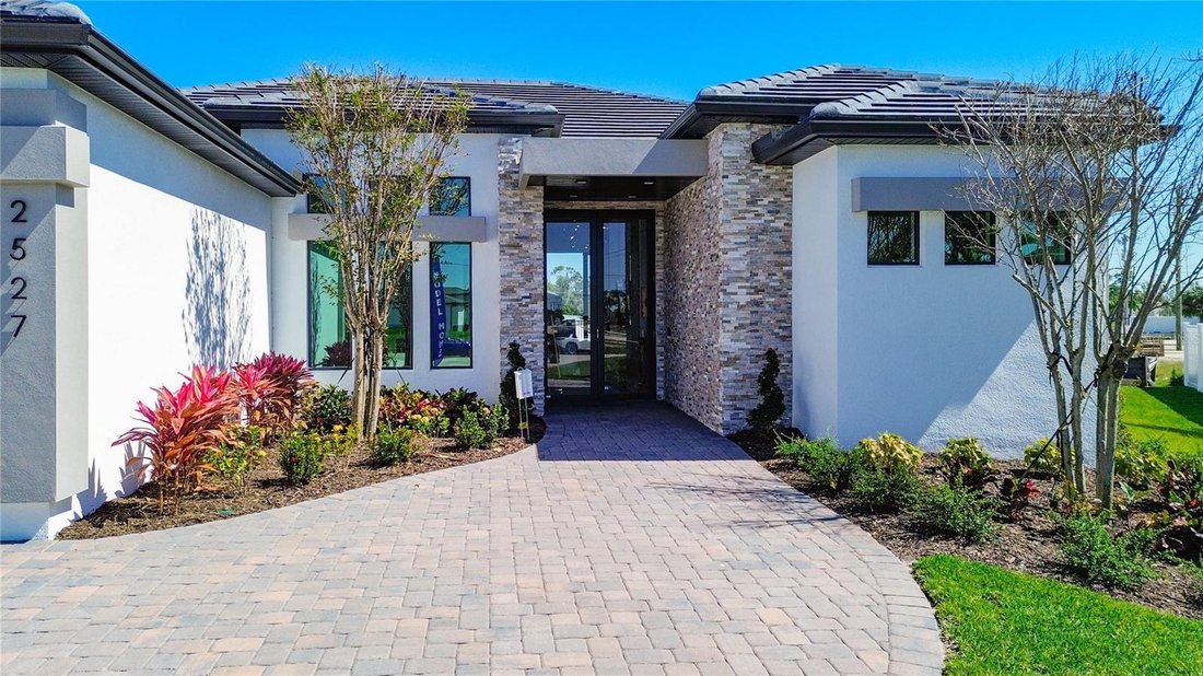 House in Cape Coral, Florida, United States 4 - 17875269