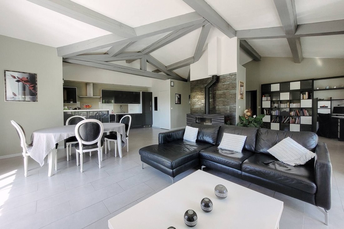 Apartment in Gordes, Provence-Alpes-Côte d'Azur, France 4 - 17875838