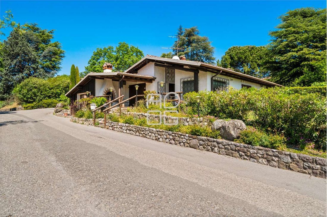 Villa in Hill Zone, Padenghe sul Garda, Lombardy 3 - 17875039