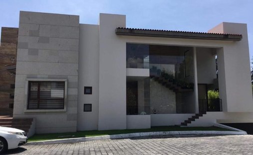 House in Llano Grande, State of Mexico, Mexico 1