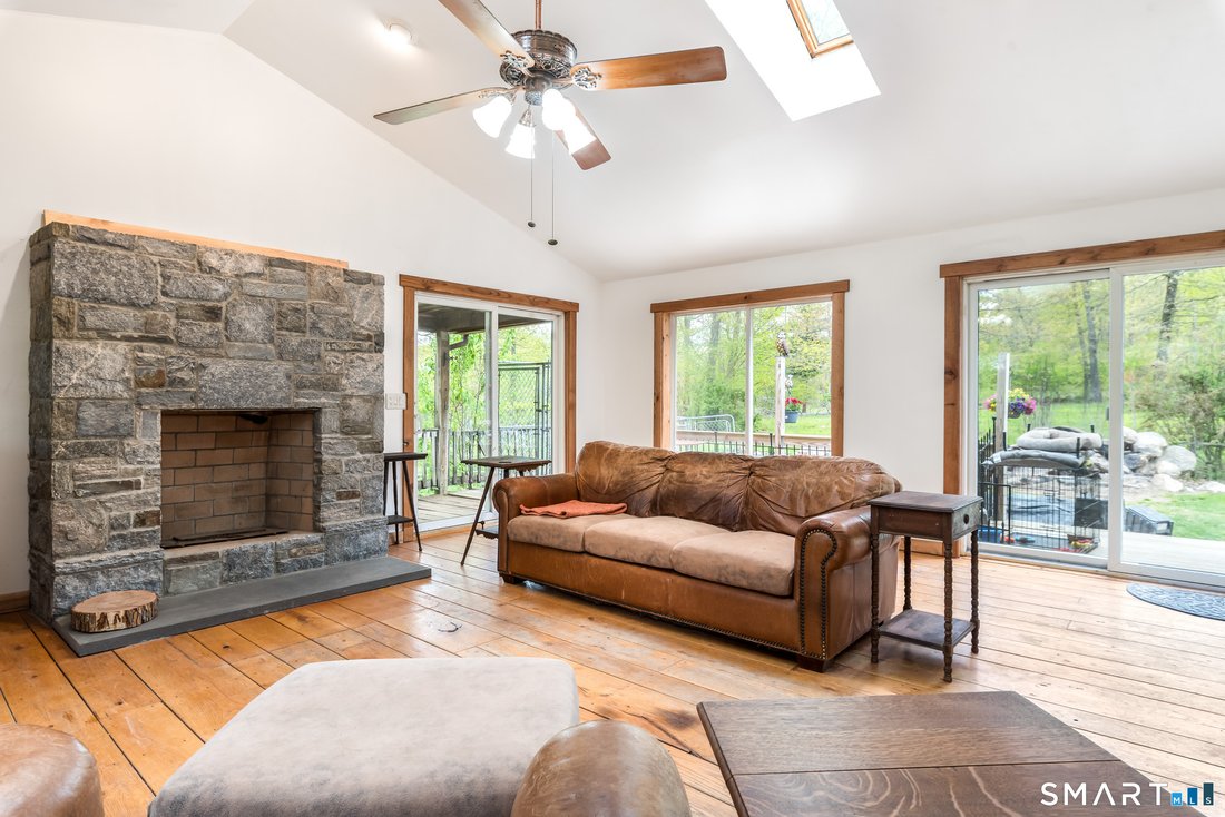 House in Windham, Connecticut, United States 4 - 17884901