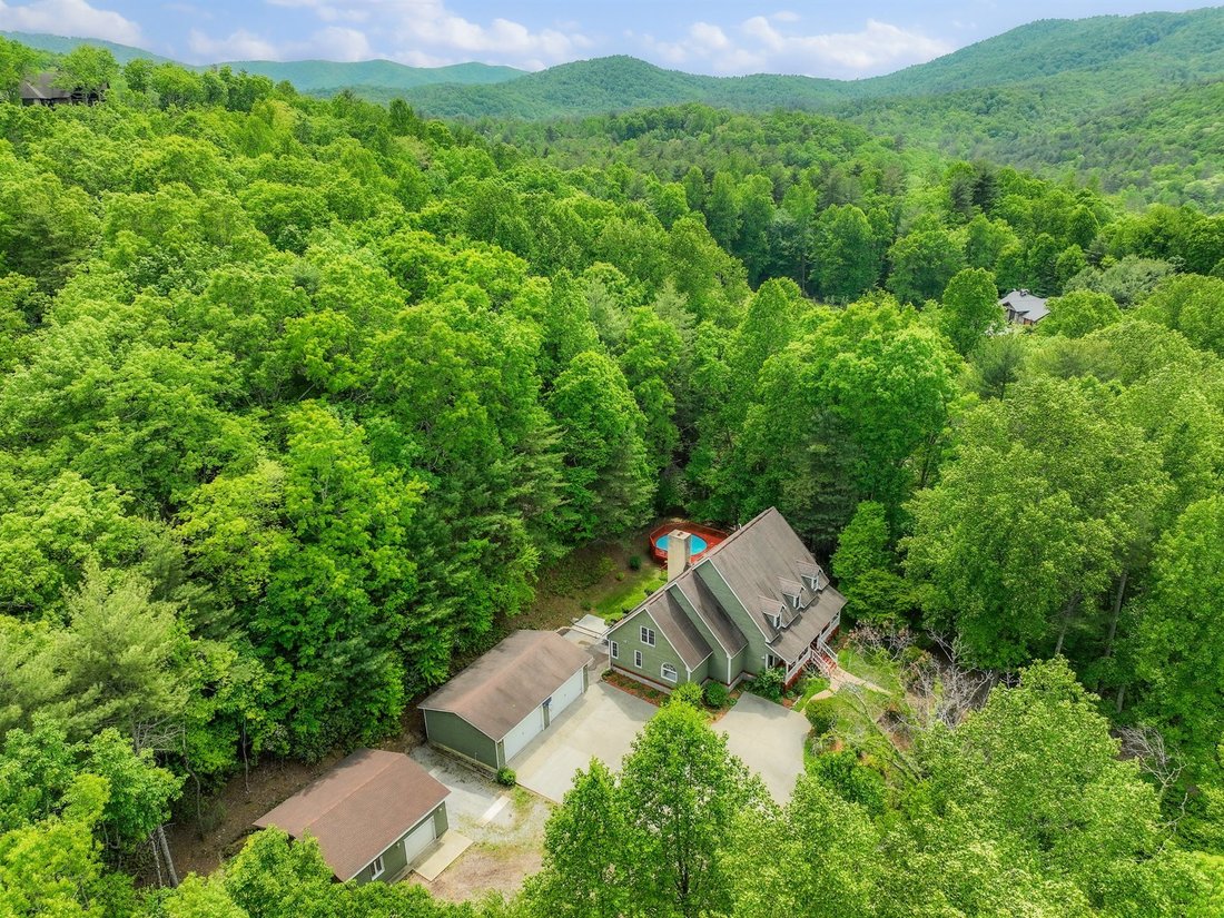 House in Laurel Park, North Carolina, United States 3 - 17883579
