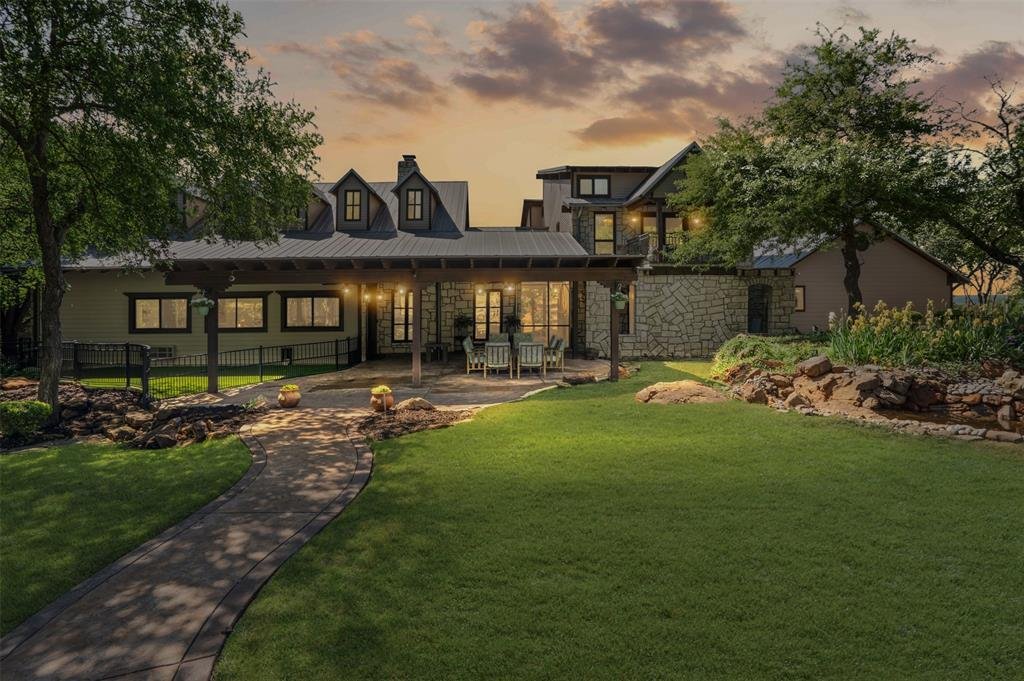 House in Weatherford, Texas, United States 2 - 17879275
