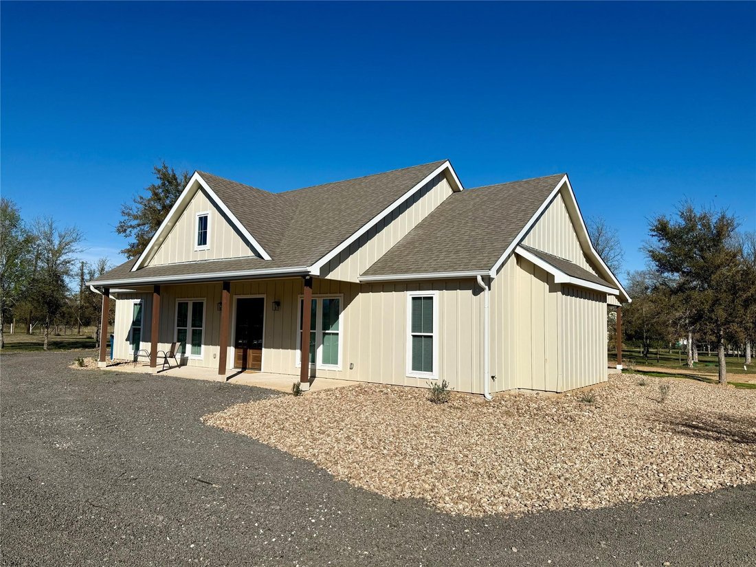 House in Elgin, Texas, United States 2 - 17872079