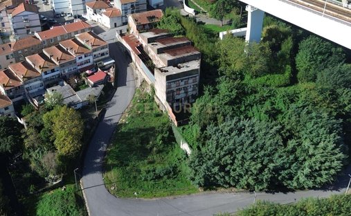 Maison à Oliveira do Douro, District de Porto, Portugal 1