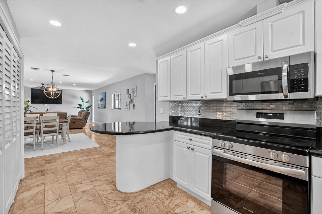 Condo in Boca Raton, Florida, United States 5 - 17876521