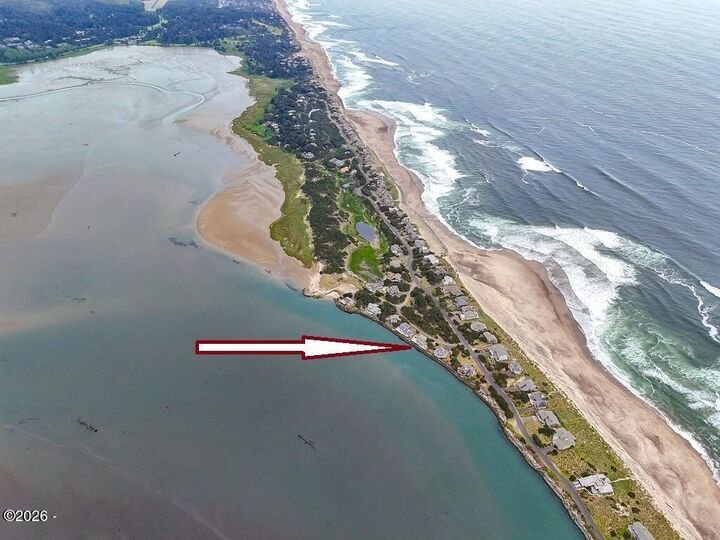 House in Lincoln City, Oregon, United States 4 - 17886691