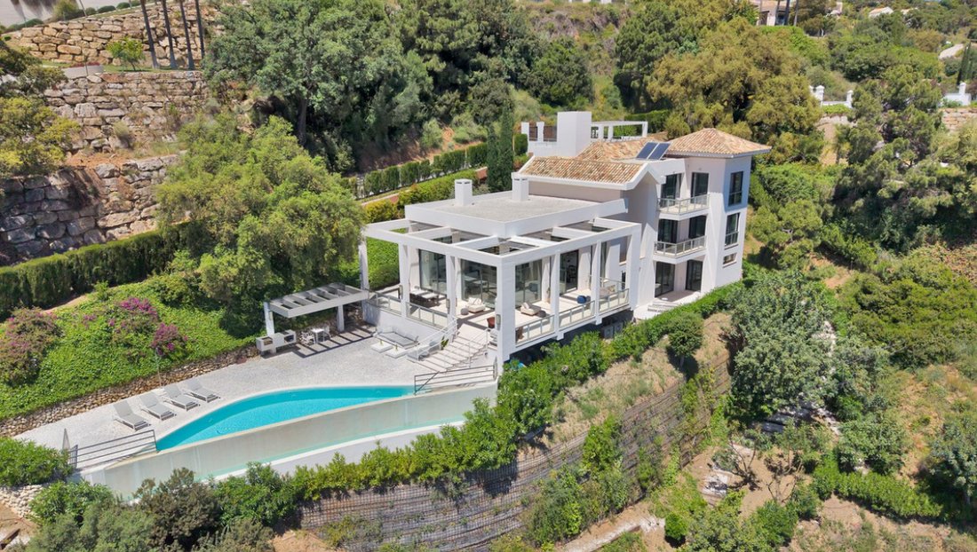 Villa in Marbella, Andalusia, Spain 1 - 17879505