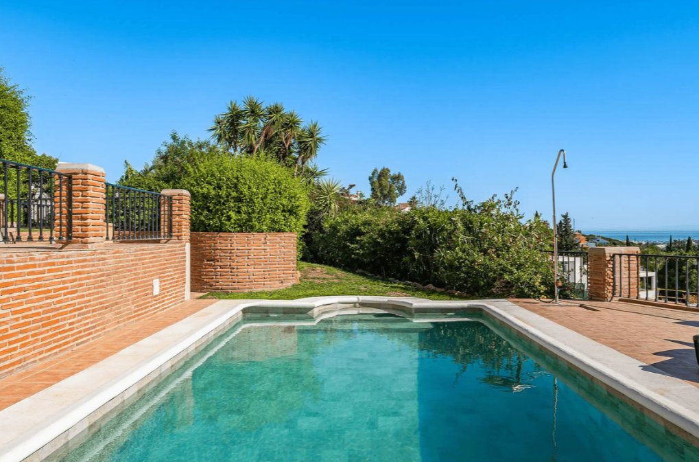 Villa in Estepona, Andalusia, Spain 2 - 17879482
