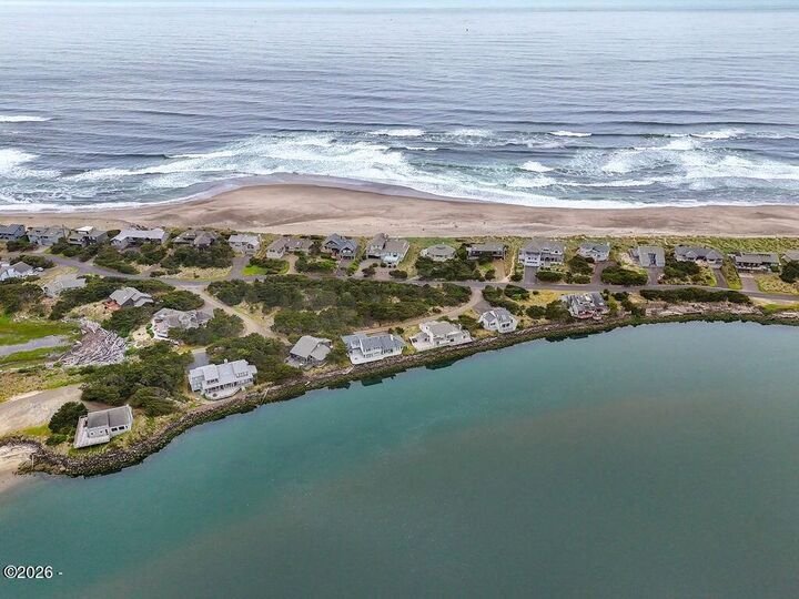 House in Lincoln City, Oregon, United States 5 - 17886691