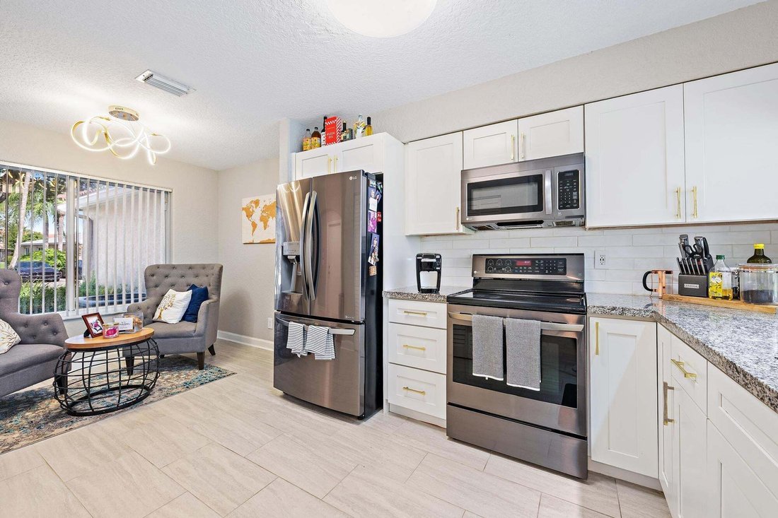 Townhouse in Davie, Florida, United States 3 - 17874474