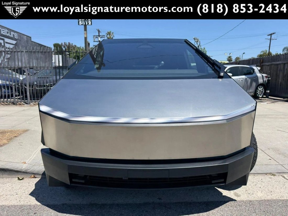 Pickup in Van Nuys, CA, United States 2 - 17874302