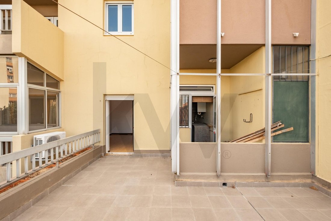 Apartment in Avenidas Novas, Lisbon, Portugal 5 - 17874187