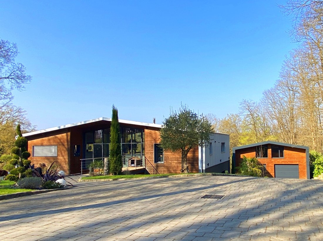 House in Montfort-l'Amaury, Ile-de-France, France 2 - 17885888