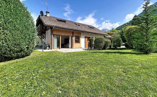 House in Doussard, Auvergne-Rhône-Alpes, France 1