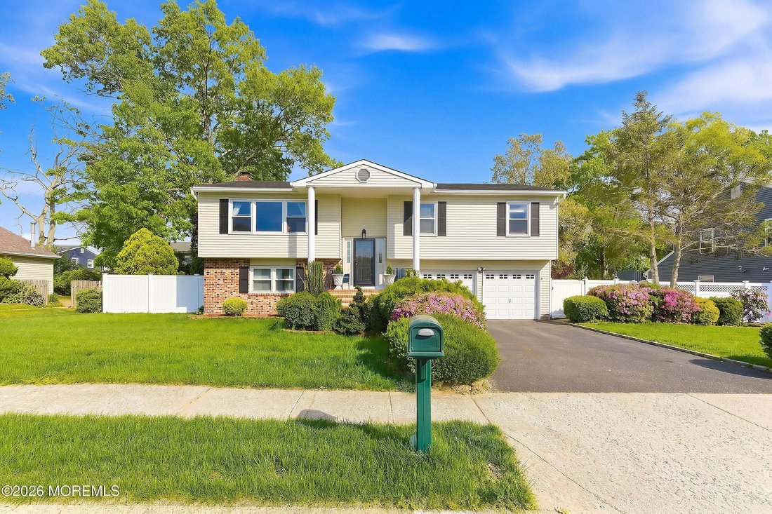 House in Howell Township, New Jersey, United States 1 - 17886994