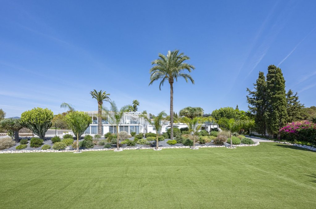 Villa in Marbella, Andalusia, Spain 1 - 17879520