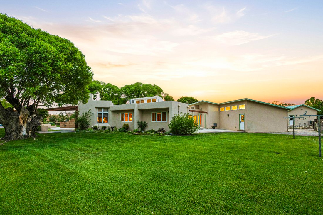 House in Los Lunas, New Mexico, United States 1 - 17874760