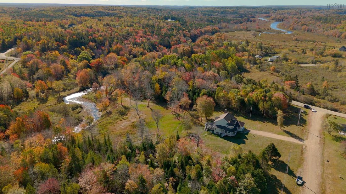 House in Yarmouth, Nova Scotia, Canada 3 - 17876139