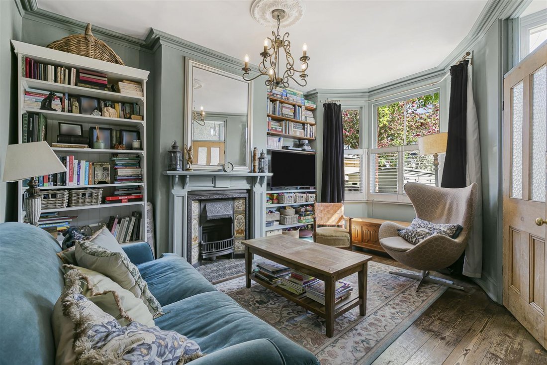 House in Kingston Upon Thames, Royal Borough of Kingston upon Thames, England 2 - 17874904