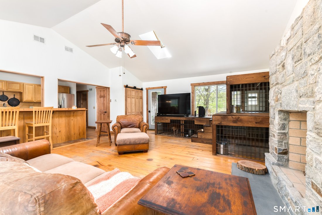 House in Windham, Connecticut, United States 5 - 17884901